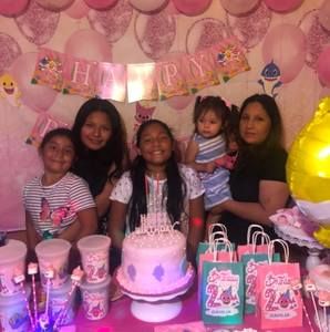 Meet your Posher, Monica